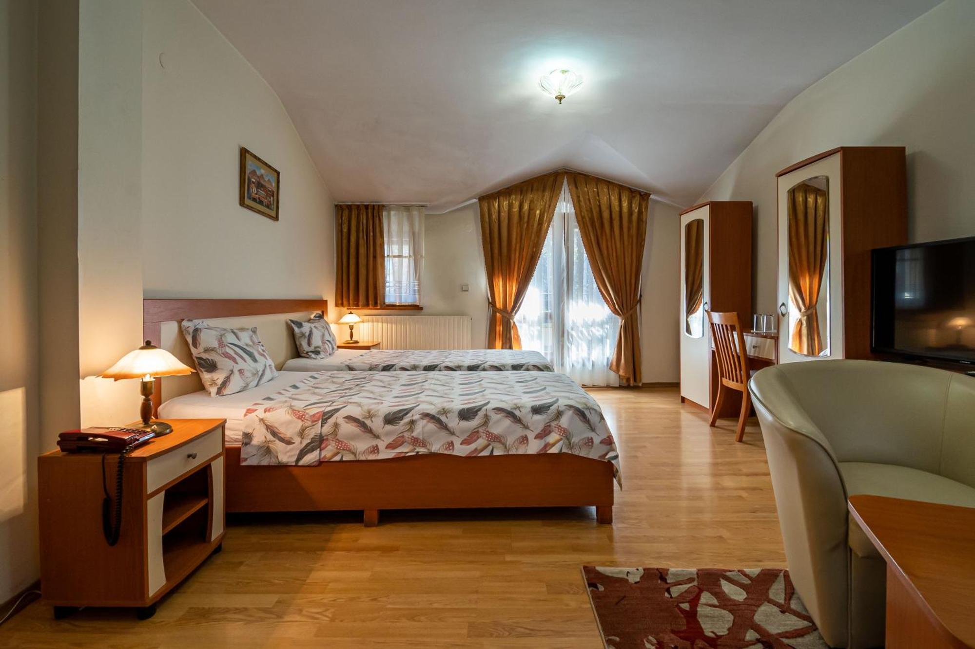 Primavera 1 Hotel Pazardzhik Exterior photo