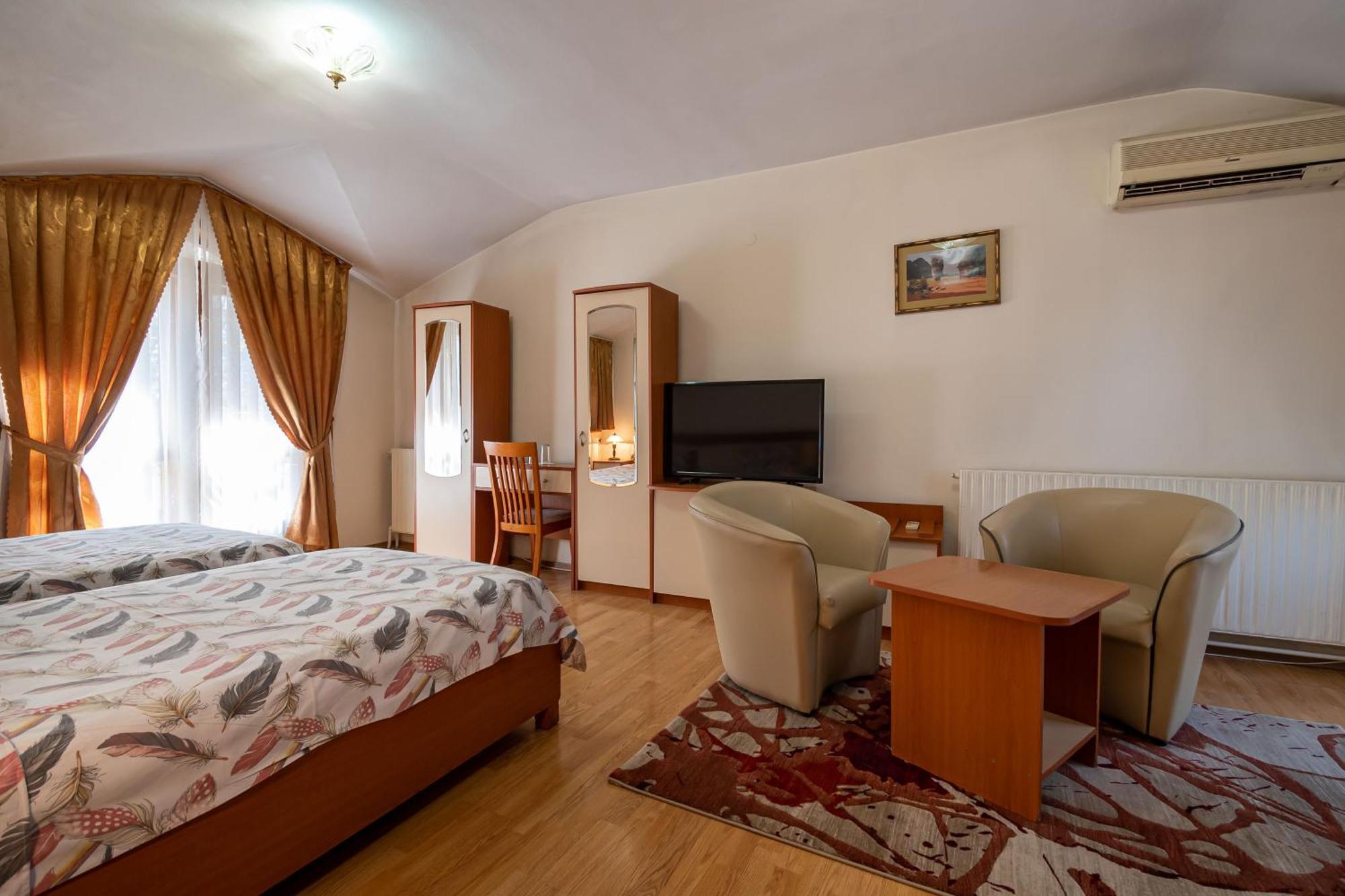 Primavera 1 Hotel Pazardzhik Exterior photo